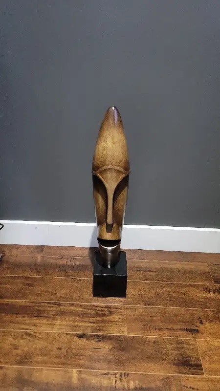Wooden 31" tall face sculpture bought at Structube - photo 3