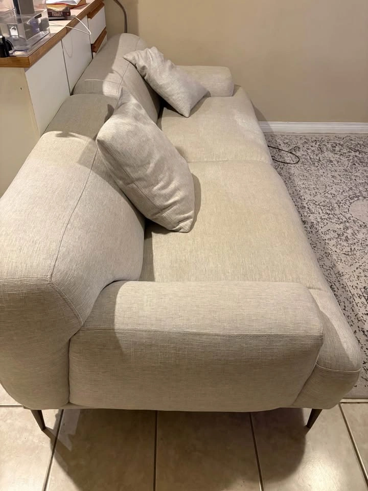 Couch (2seat capacity) - photo 2