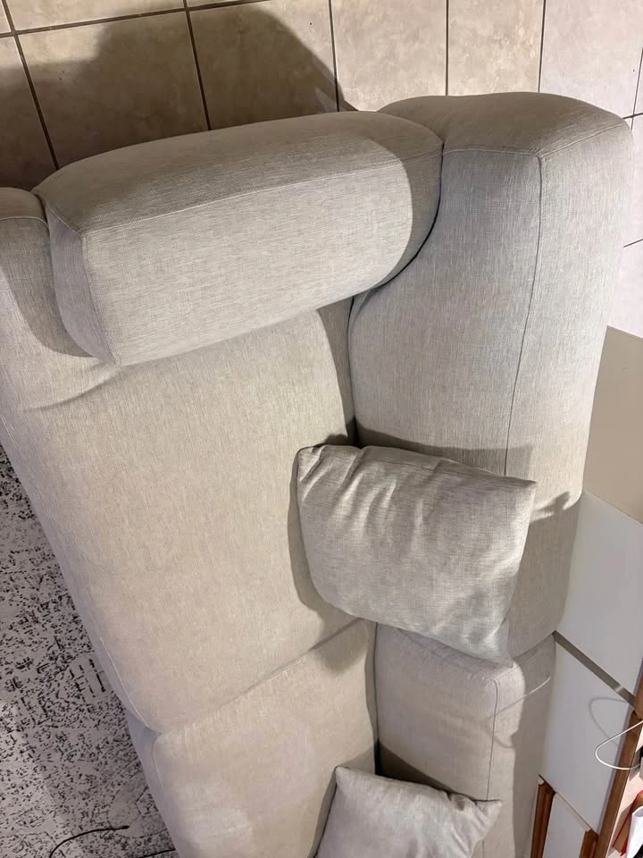Couch (2seat capacity) - photo 4