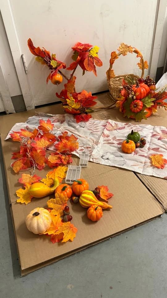 Fall Decor Set - Pumpkins, Maple Leaf Light Garlands, Basket - photo 2