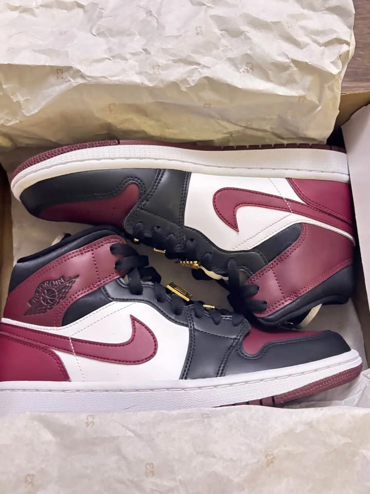 Nike Air Jordan 1 Mid SE Dark Beetroot - photo 2