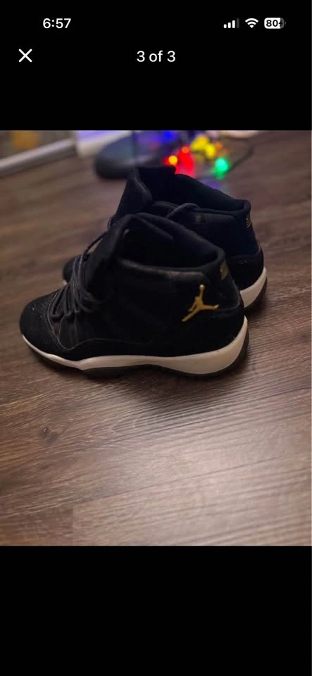 Air Jordan 11 Retro Heiress "Black Stingray" - Size 8Y/ 9.5W - photo 2