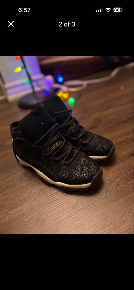 Air Jordan 11 Retro Heiress "Black Stingray" - Size 8Y/ 9.5W - photo 4