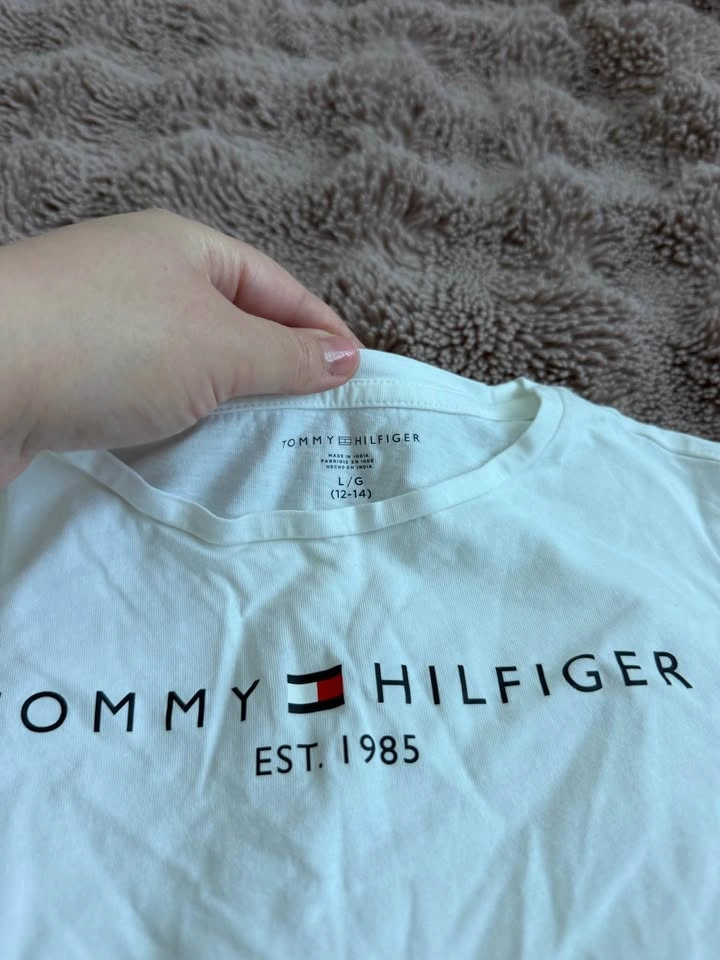 Tommy Hilfiger Girls’ White Long-Sleeve T-Shirt – Size L - photo 3