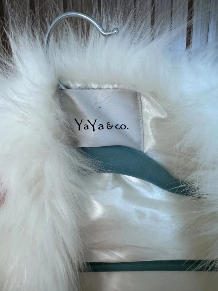 YaYa & Co. White Faux Fur Stole Wrap - Wedding / Evening - photo 4