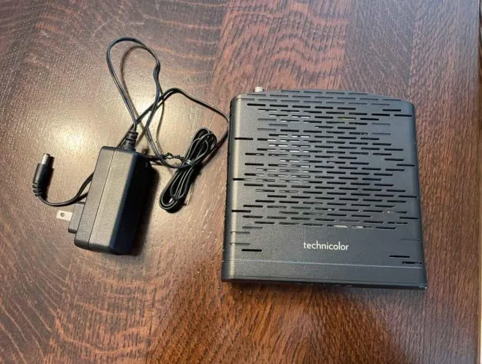 Technicolor TC4350 Cable Modem w AC adapter (used 3 months) image indicator(3)