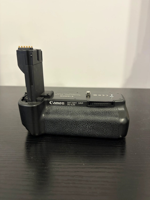 Canon BG-E2N Battery Grip