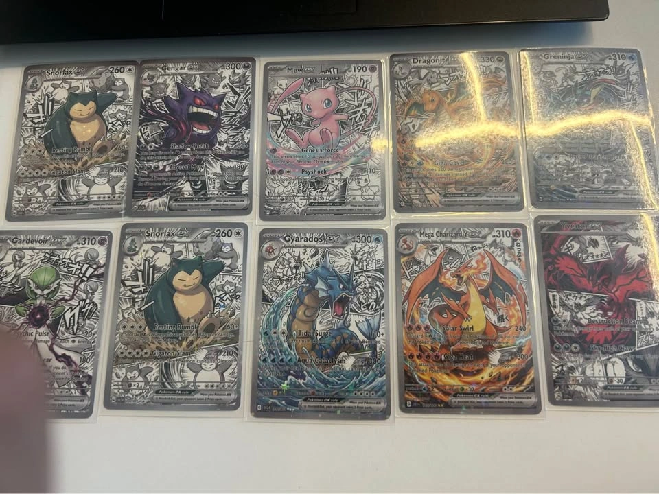 Selling Pokémon cards and magnets - photo 5