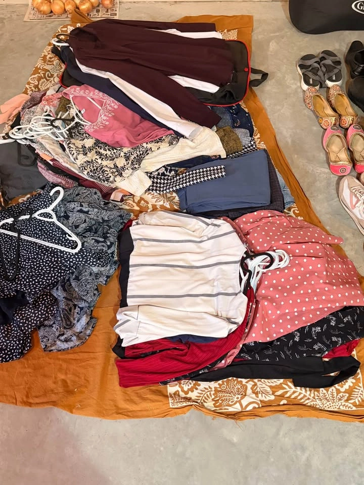 Multi-Item Household, Toys, Clothes, Blankets, and Shoes - photo 5