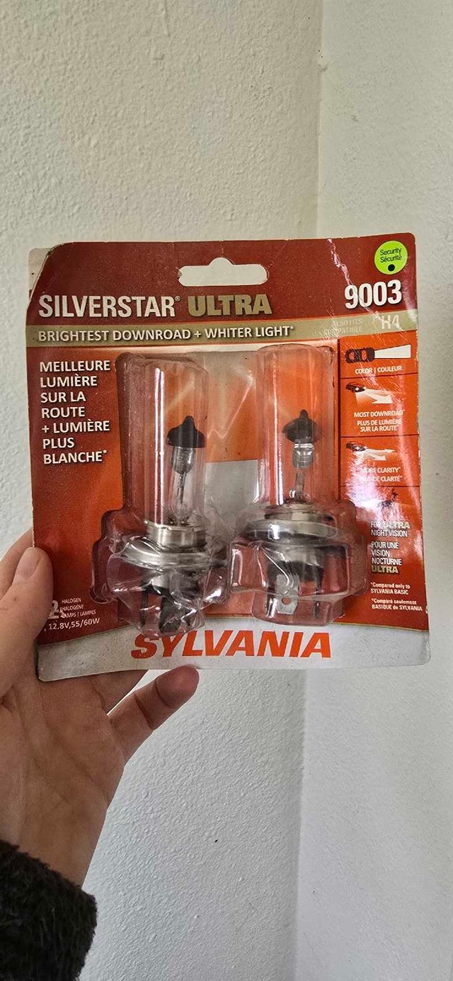 Sylvania SilverStar Ultra 9003/H4 Headlight Bulbs