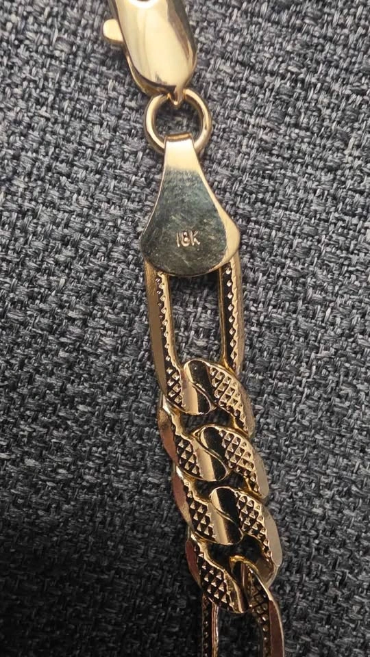18K Gold plated Figaro Link Chain - photo 2