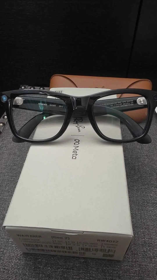 Ray-Ban Meta Wayfarer (Gen 2) Shiny Black - photo 4