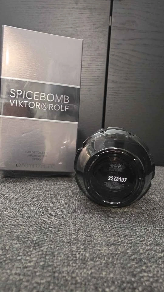 Viktor&Rolf Spicebomb Eau de Toilette 50ml - photo 2