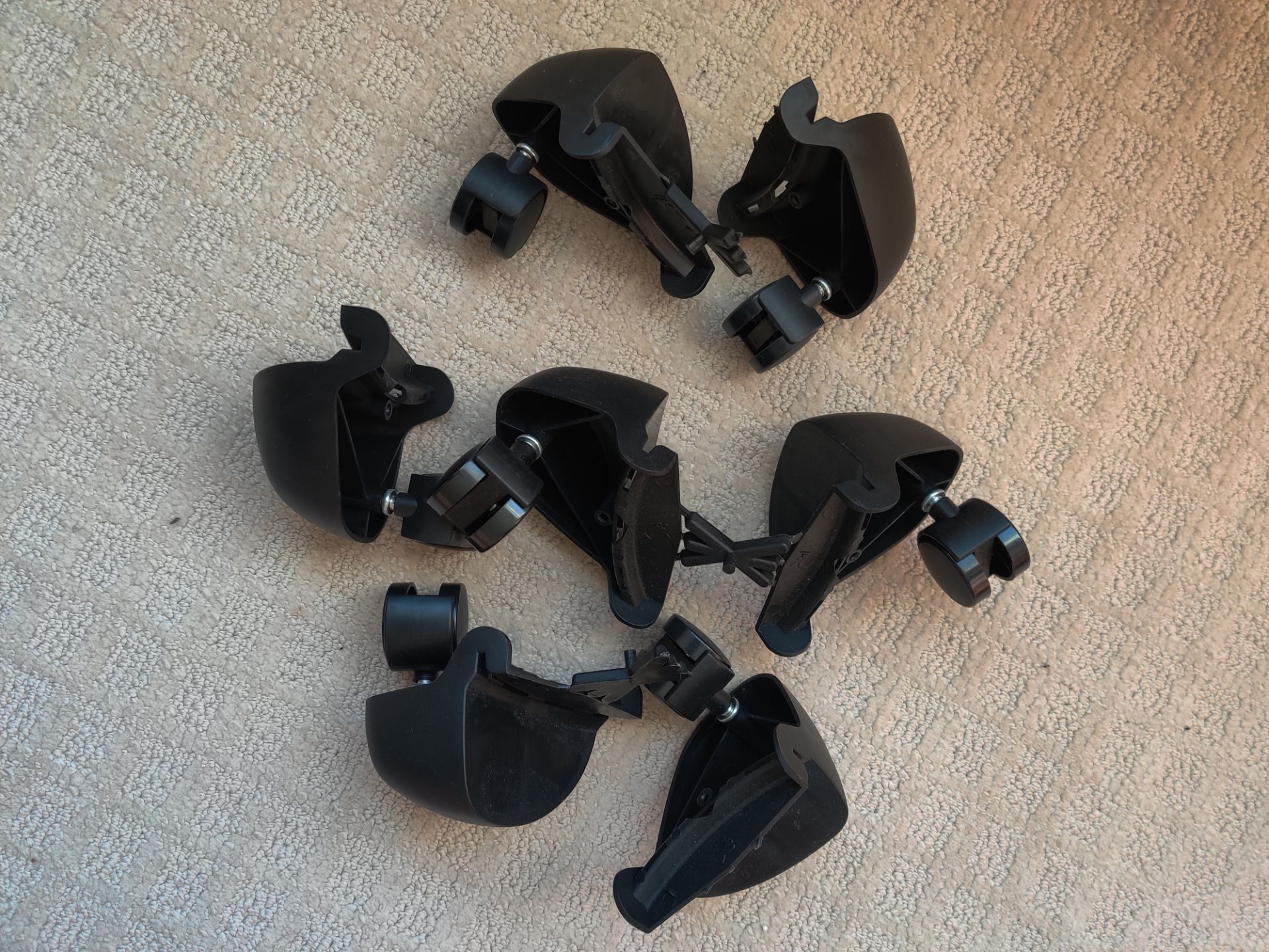 Caster Wheels Set of 5 to move things
