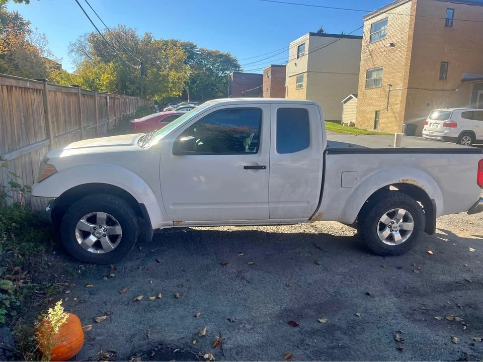 Nissan Frontier SE with Replaced Engine