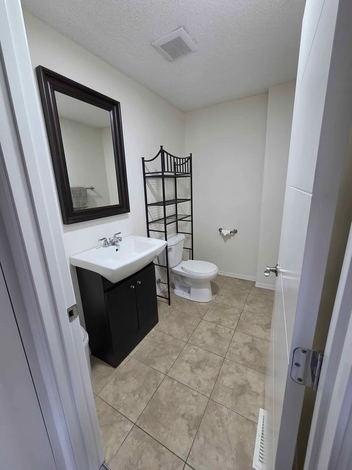 Private room for rent - photo 3