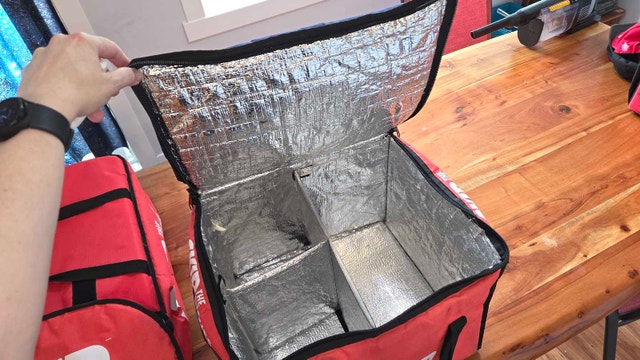 Set of Skip the Dishes Insulated Delivery Bags - photo 3