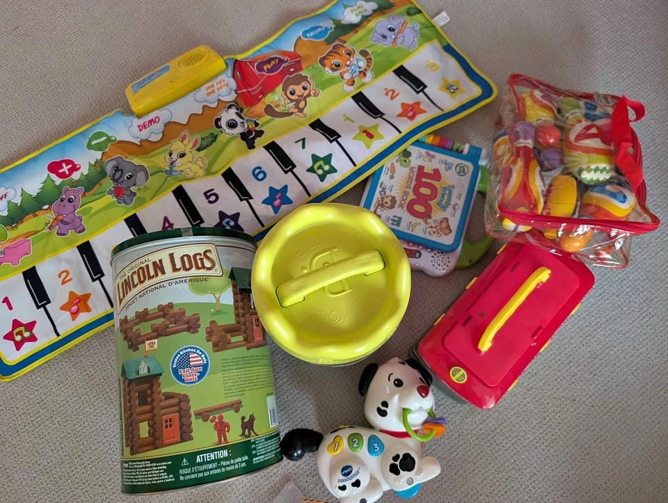 Like new - baby - toddler - skill development toy bundle