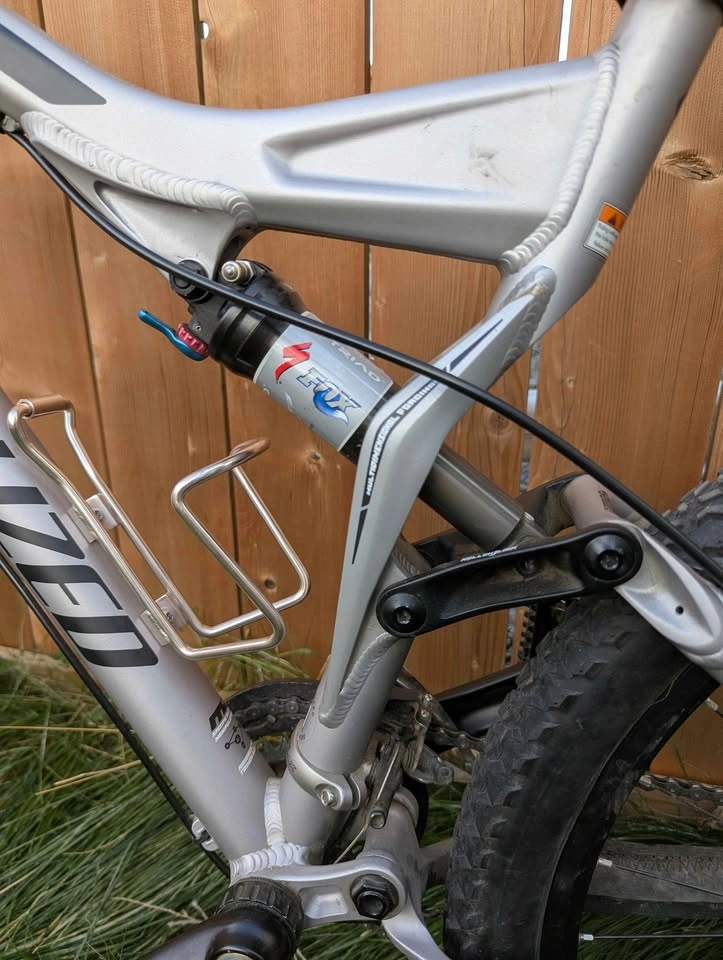 2006 Specialized Stumpjumper FSR Comp Mountain Bike - photo 4
