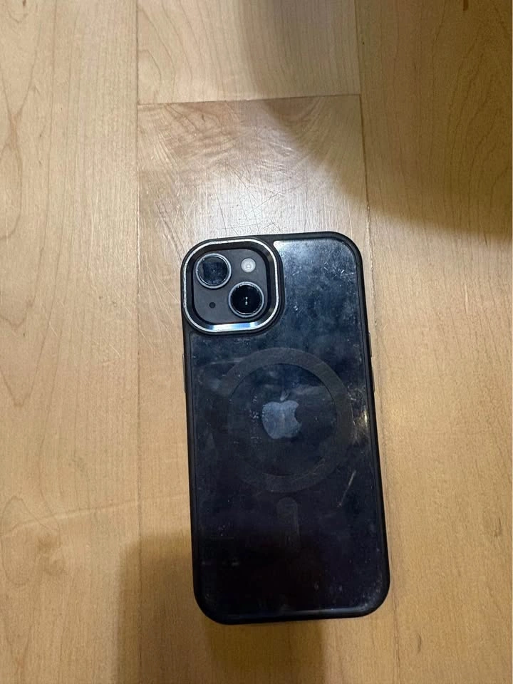 iPhone 14 - photo 2