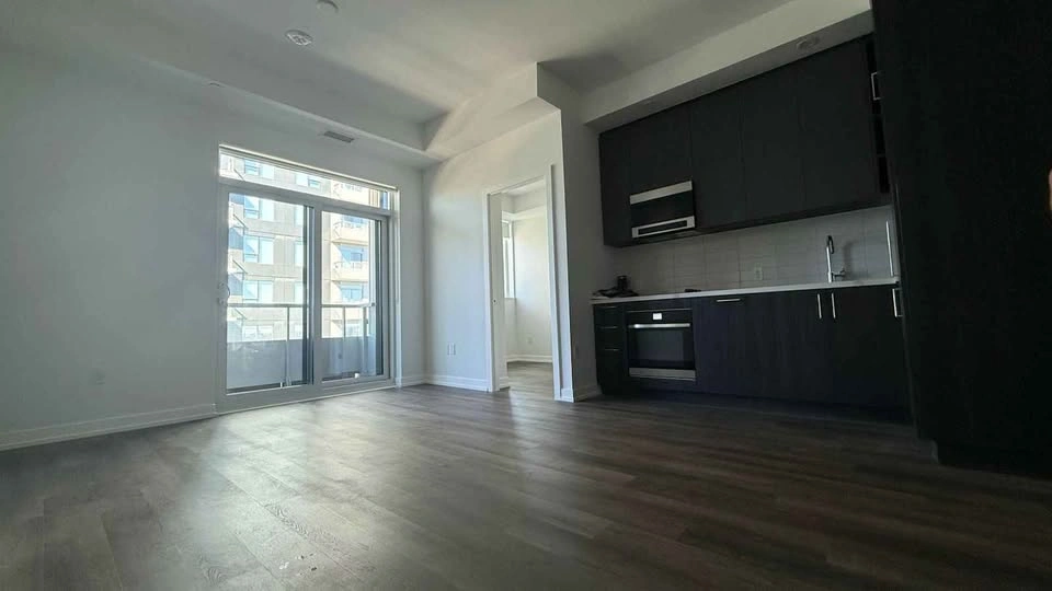 2 Bed + 2 Bath Condo for Rent | 25th Floor | VMC Vaughan - photo 4
