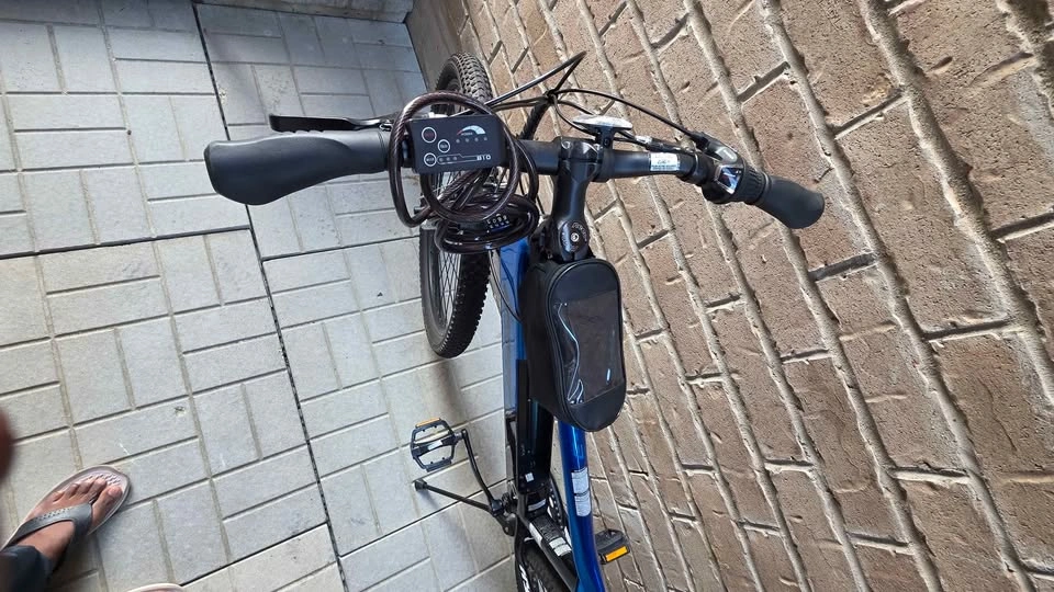 Hyper Bicycles 26" 36V Electric Mountain Bike - photo 3