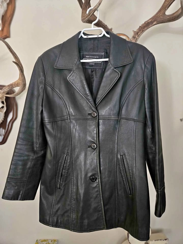 Genuine leather women's blazer