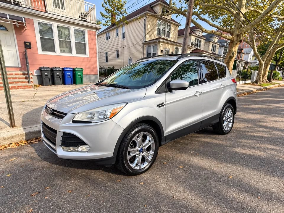 2015 Ford Escape · SE Sport SUV 4D - photo 2