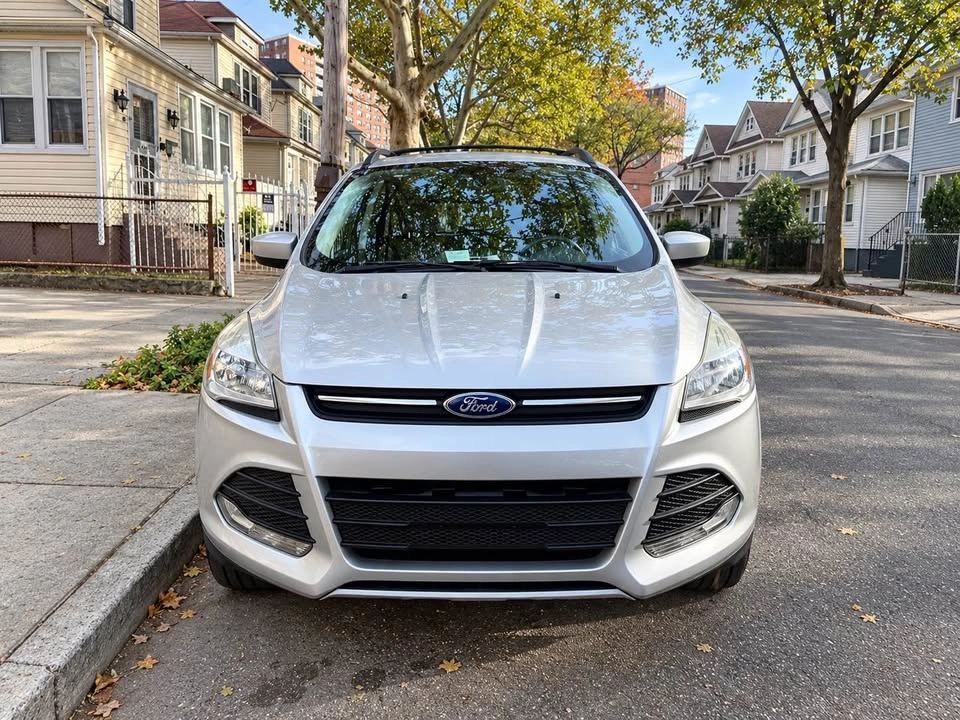 2015 Ford Escape · SE Sport SUV 4D - photo 3