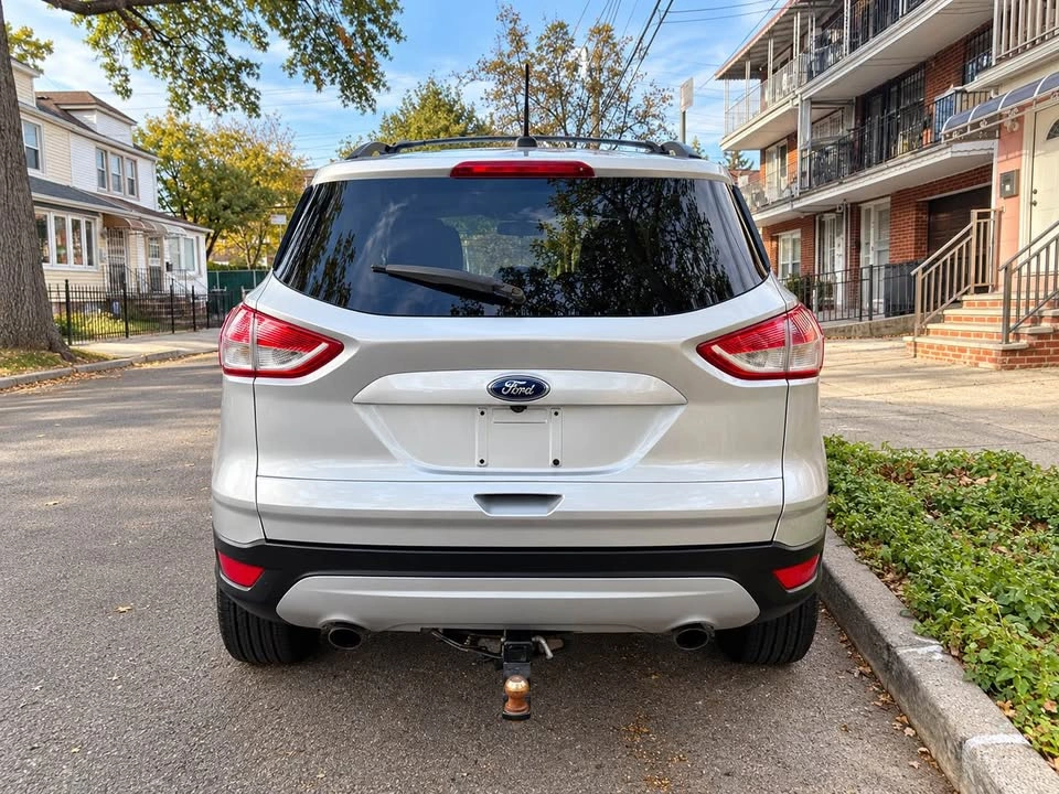2015 Ford Escape · SE Sport SUV 4D - photo 5