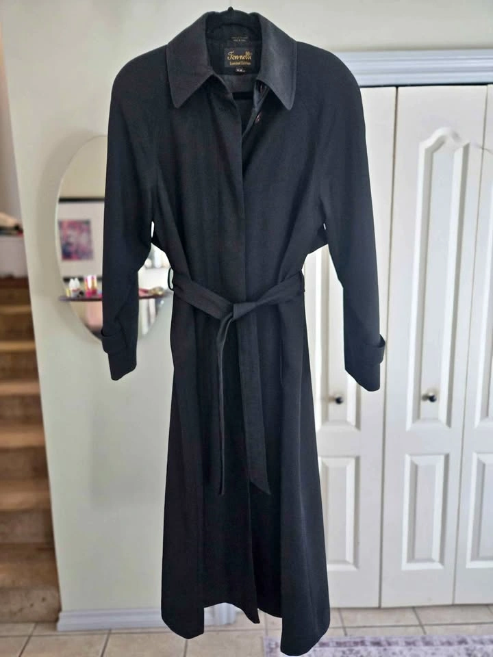 Vintage Fennelli women's trench coat