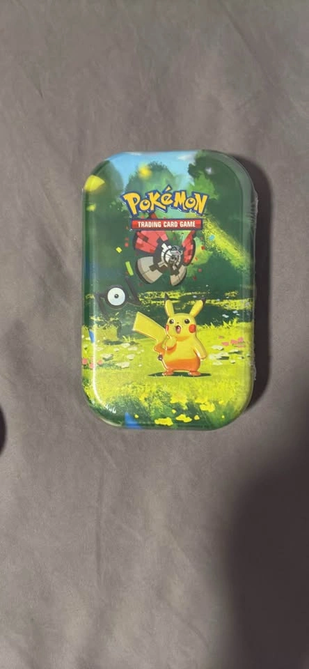 30th mini tins (umbreon & pikachu) - photo 2