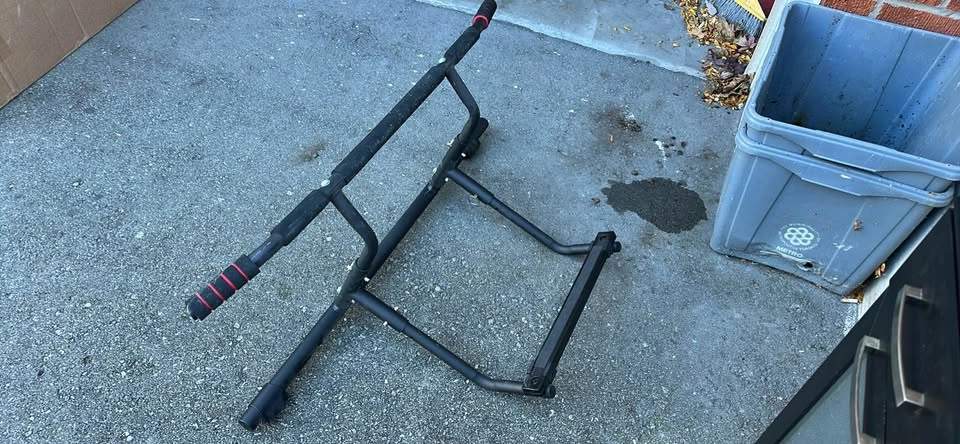 OneTwoFit Doorway Pull-Up Bar - photo 3