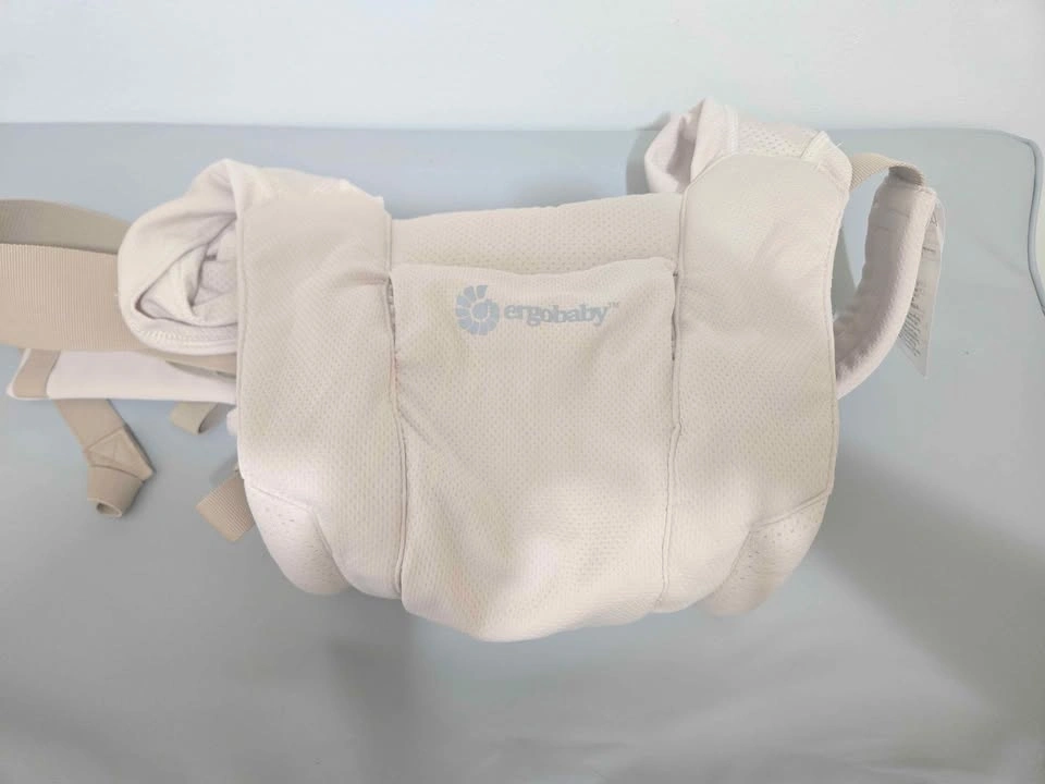 Ergobaby Embrace Newborn Baby Carrier – Brand New - photo 2