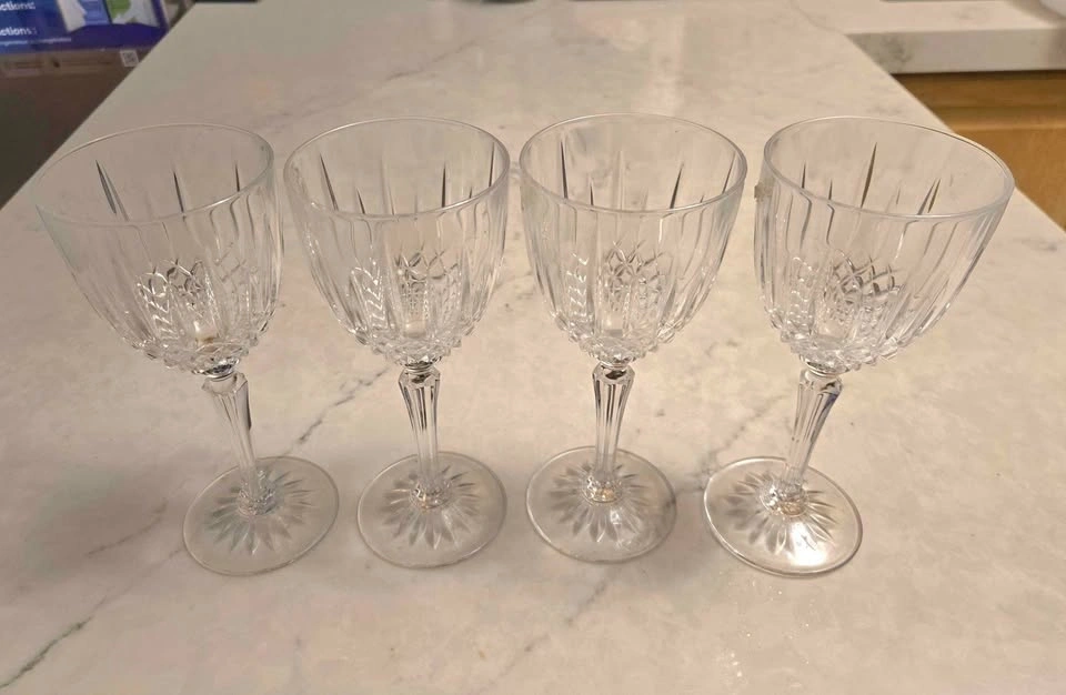 Set of 4 Crystal Wine Glasses - photo 2