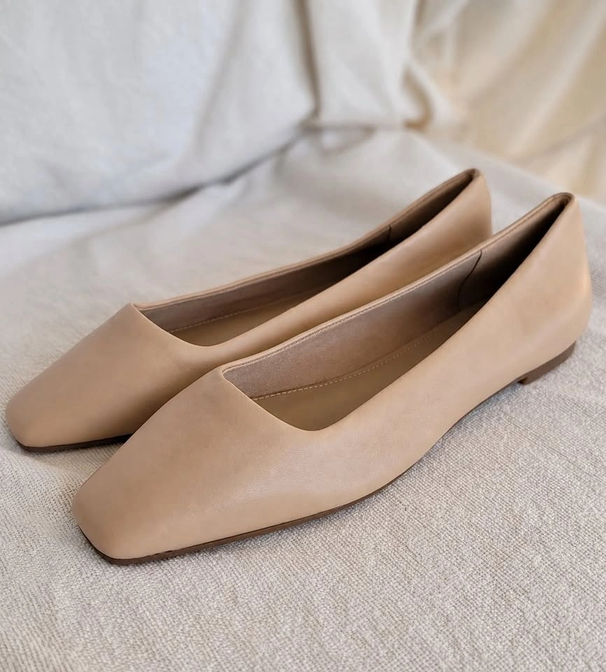 Brand New: Aldo Leather Square-Toe Ballet Flats – Bone, 7–7.5