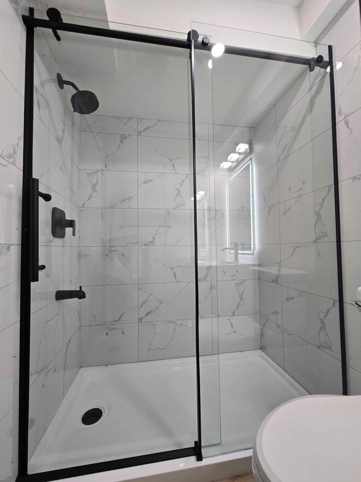 8MM Frameless Glass Shower / Tub Door – Supply & Install - photo 2