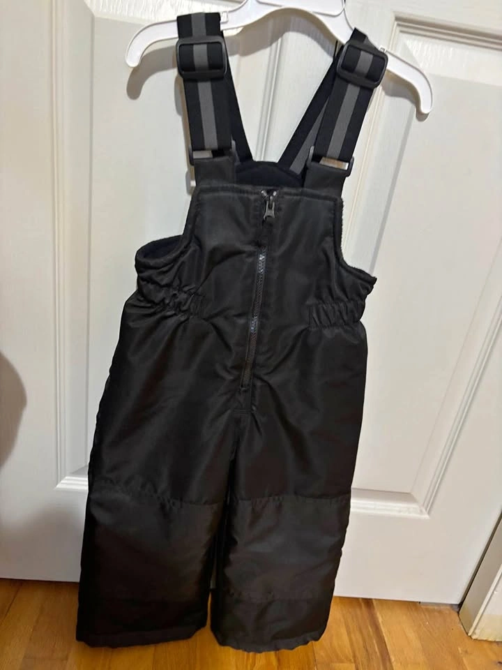 Toddler Snow Bib – Size 2T ❄️