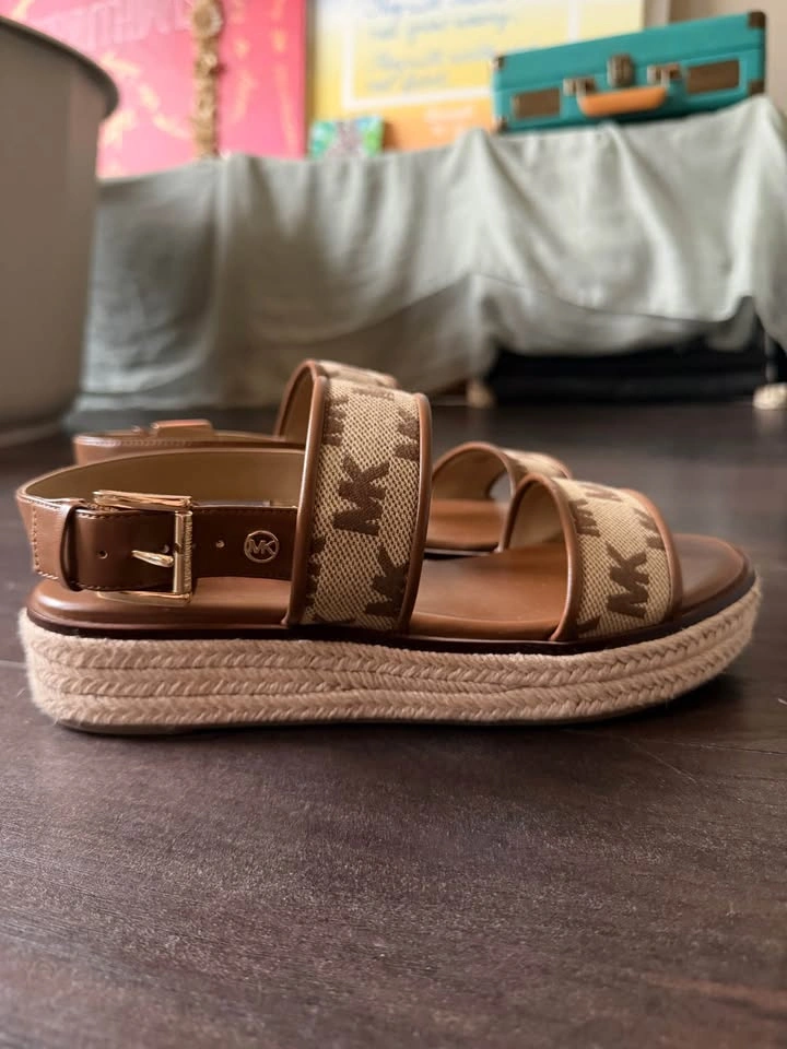 Michael Kors Logo Sandals (Size 8.5) - photo 4