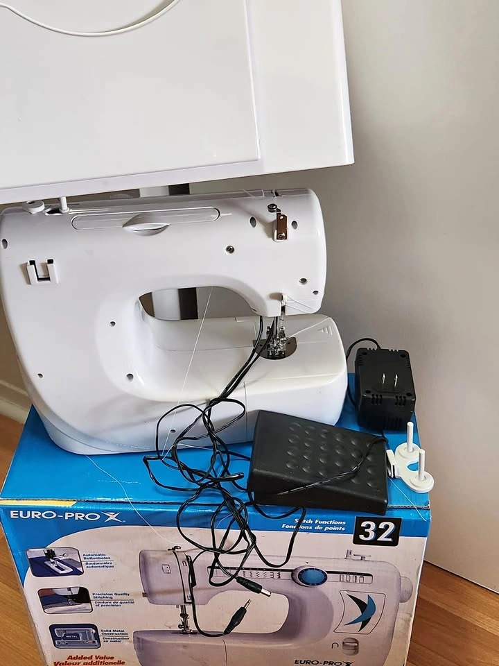 Euro-Pro X Sewing Machine – 32 Stitch Functions – Never Used