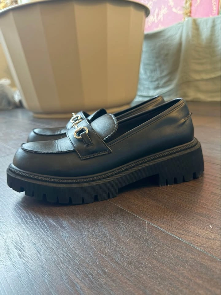 Sketchers Memory Foam Loafers (Size 8) - photo 2