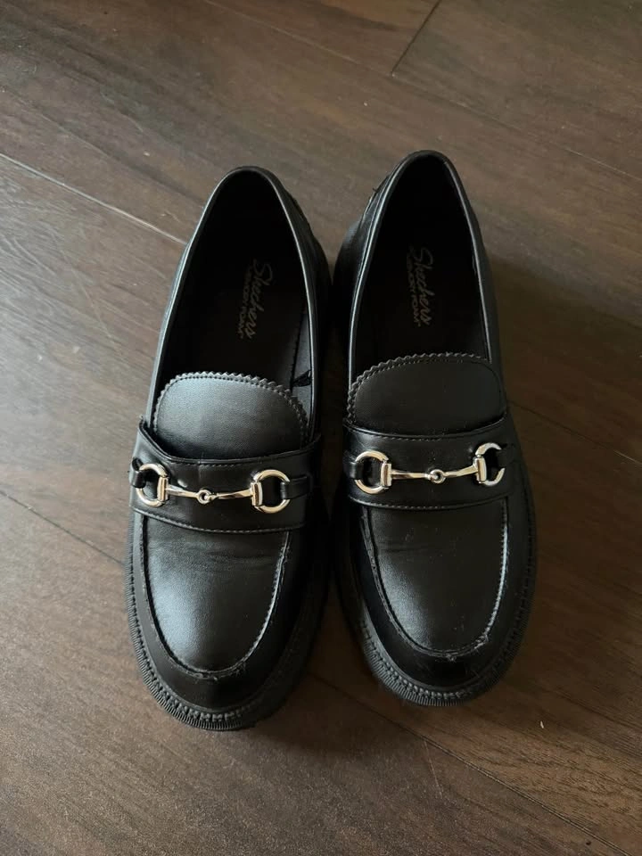 Sketchers Memory Foam Loafers (Size 8) - photo 4