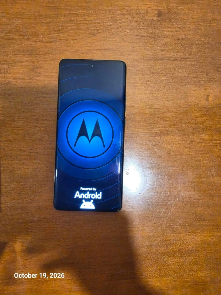 Motorola Edge (2023) - photo 5