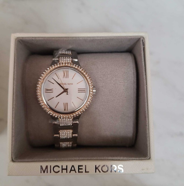 Michael Kors Women's Rose Gold-Tone Crystal Taryn Pavé Watch