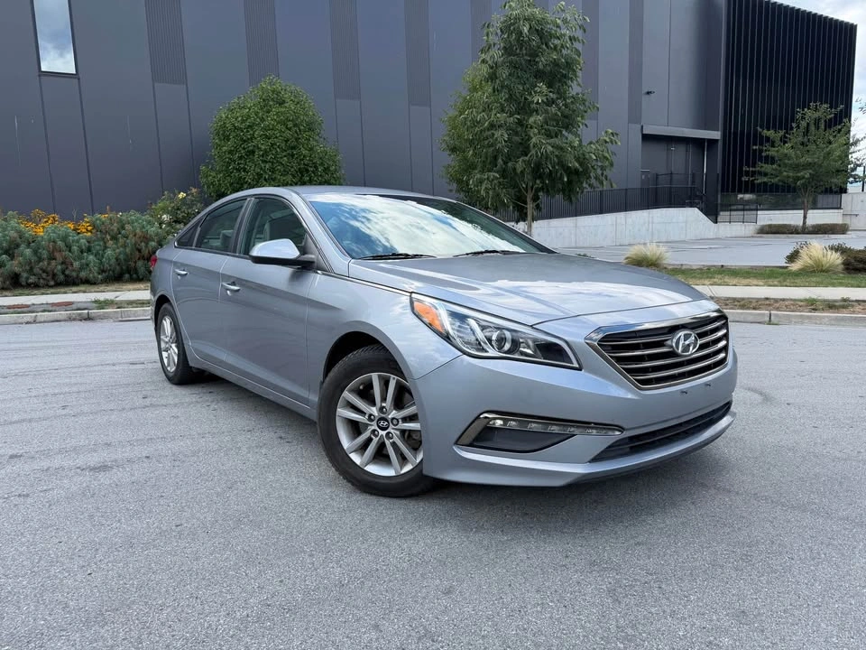 2015 Hyundai Sonata - photo 2