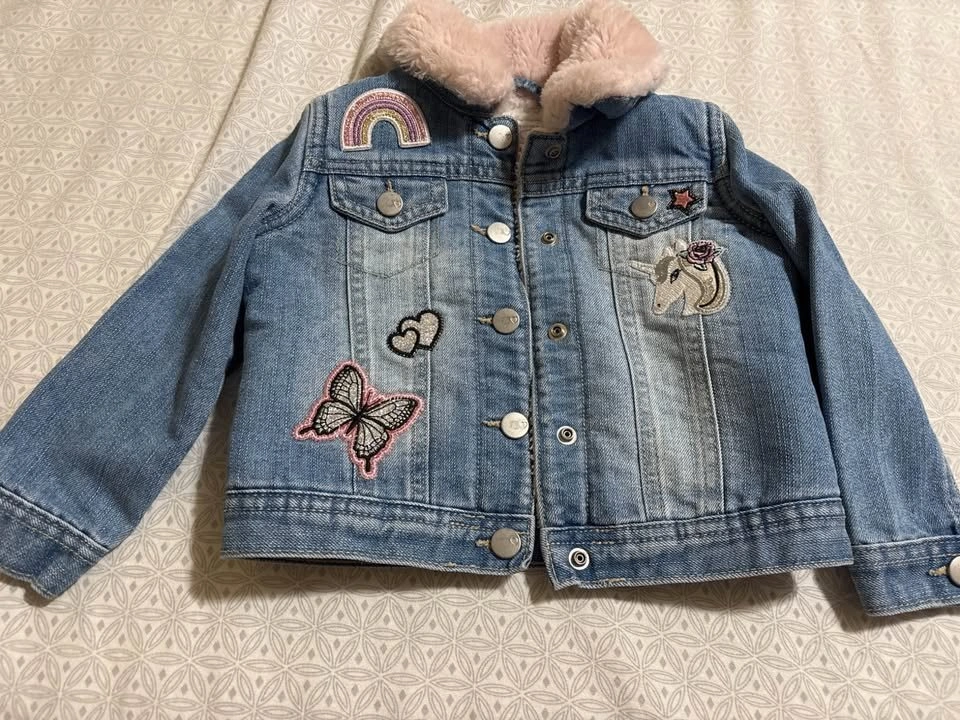 Girls' Denim Jacket & Knitted Cardigan – Size 2T | Both for $5 - photo 4