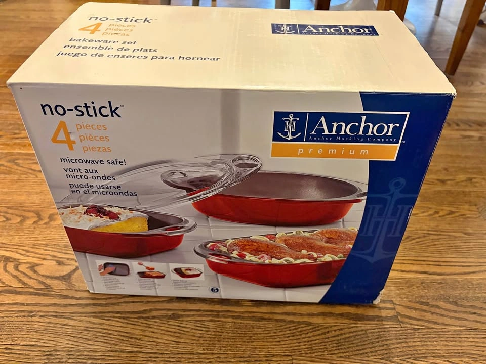 Anchor Hocking 4-Piece No-Stick Bakeware Set
