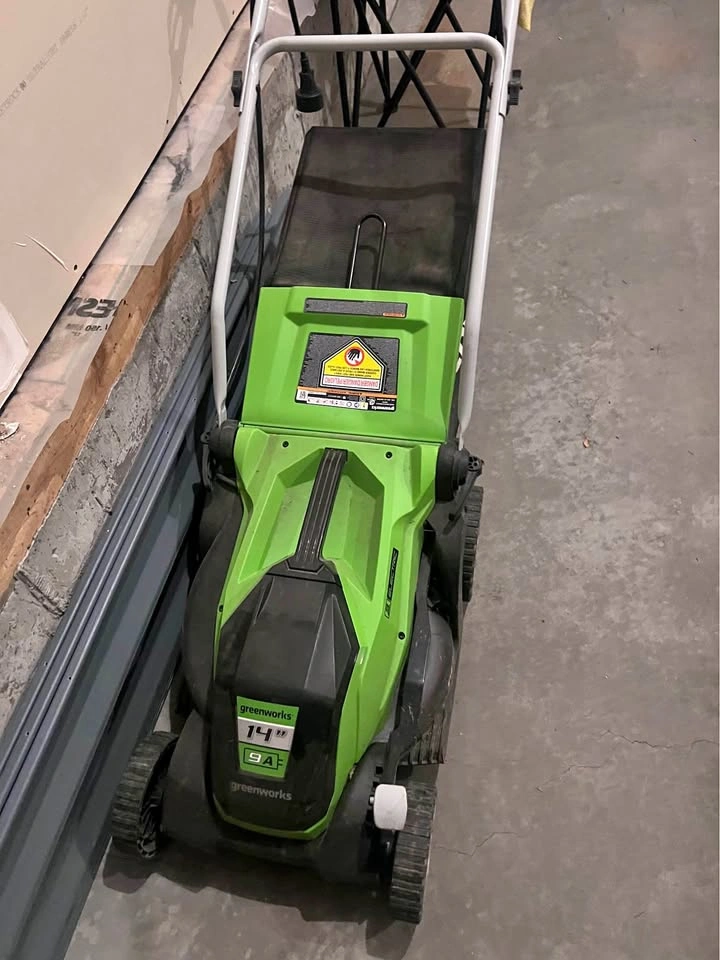 Greenworks corded Lawn mower 14”