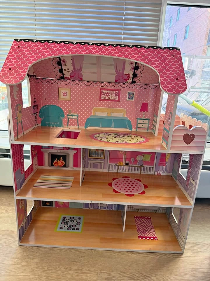 KidKraft Chelsea Doll Cottage Wooden Dollhouse