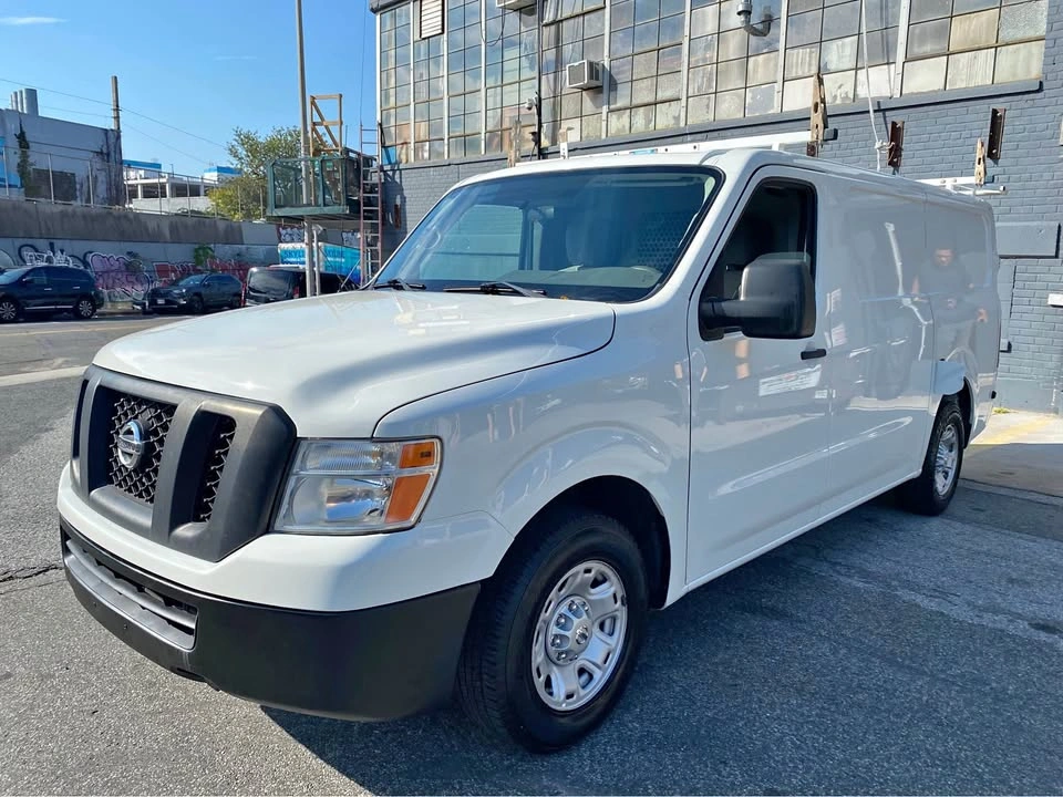2016 Nissan NV2500 HD Cargo · SV Van 3D